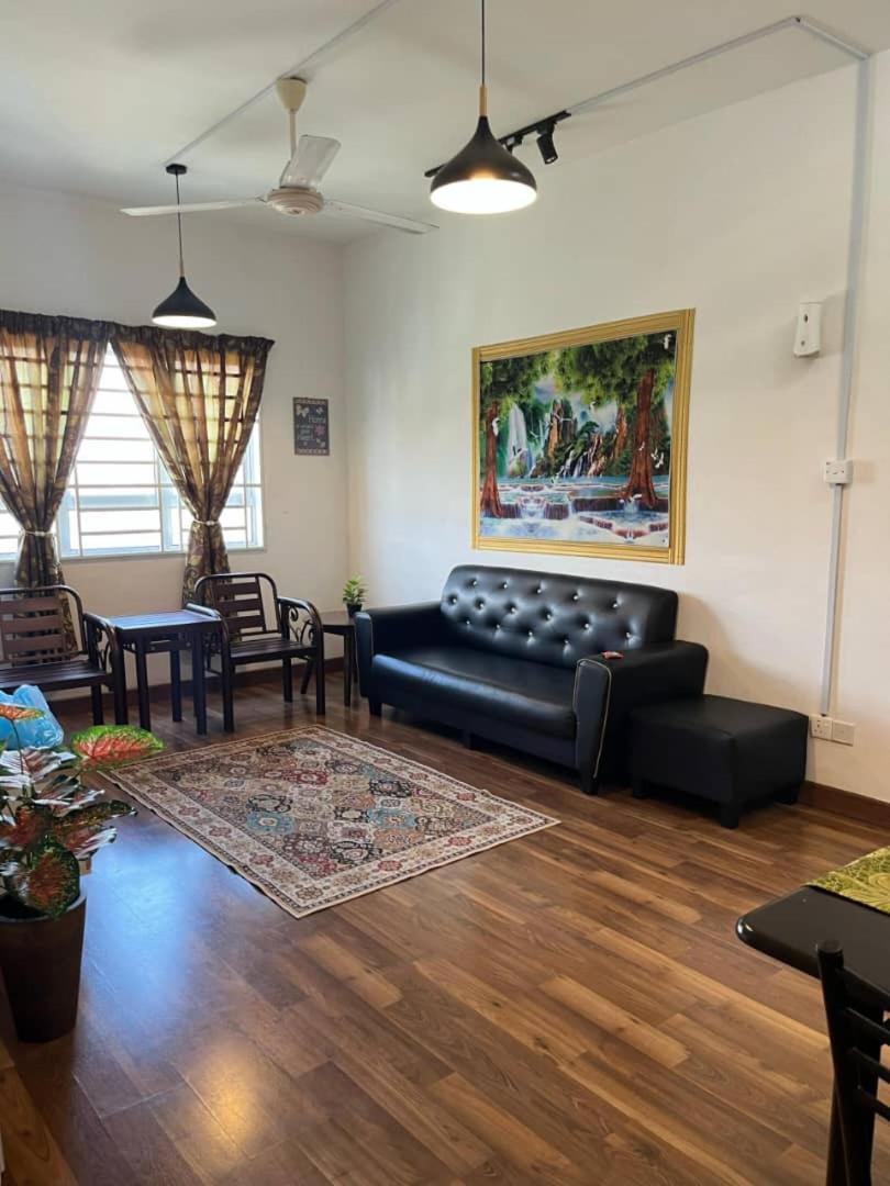 Anggerik Camelia Homestay Apartment Ladang Tok Pelam Kuala Terengganu Exterior photo